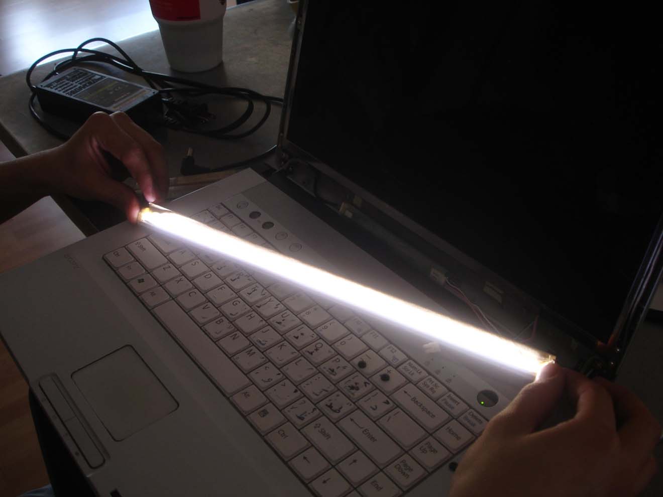 Замена и ремонт подсветки экрана ноутбука в Сосновоборске